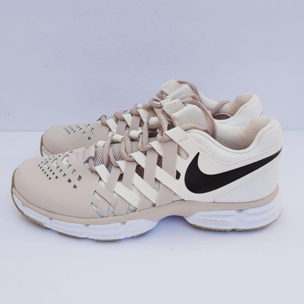 NEW Nike Lunar Fingertip TR Training Shoes 898066-201 Size 8 Beige - Picture 1 of 6